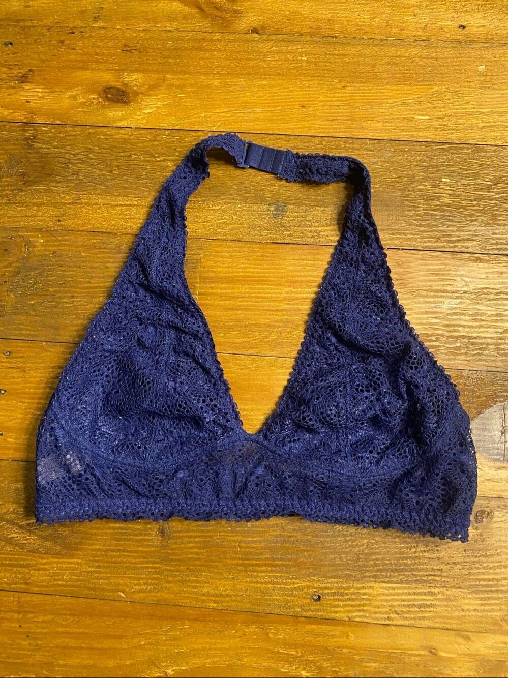 Victoria’s Secrete Medium blue lingerie lace halter bralette